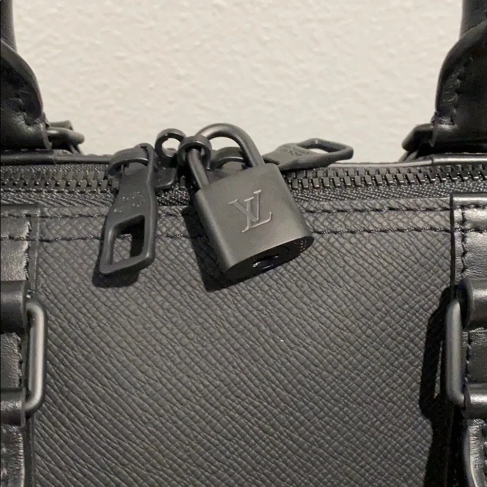 Louis Vuitton Virgil Abloh FW19 Rainbow Runway Keepall Duffle Travel Bag